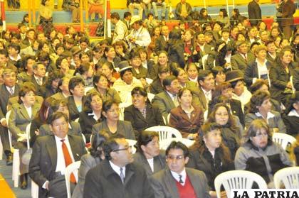 Maestros rendirán examen de ascenso el 12 de octubre