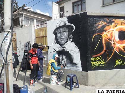 Murales pintados en la calle Potosí y Villarroel