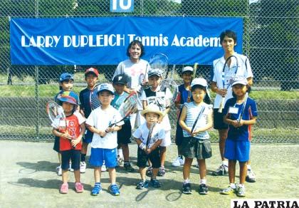 Los niños que son parte de la Academia Larry Dupleich en Tokio-Japón