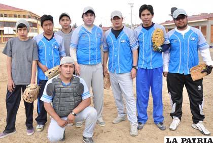 El plantel de Celestiales con el compromiso de mejorar