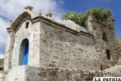 Capilla y Centro ceremonial mirador los molles en Escara