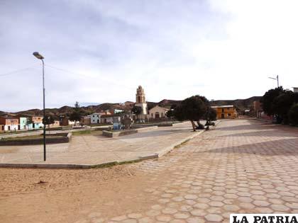 Plaza de Armas de San Pedro de Totora