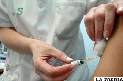 Recomiendan vacunas contra el ébola