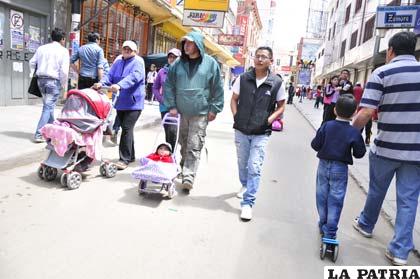La calle Bolivar fue muy transitada en el Día del Peatón