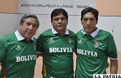 Víctor Bernal, Víctor Gómez y David Gonzales, jugadores de Remicol