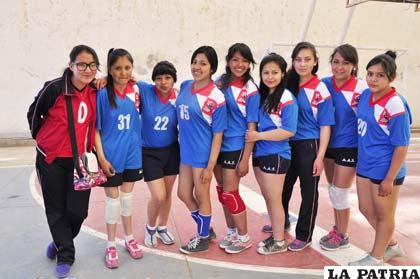3ro de Secundaria marcha bien en el voleibol