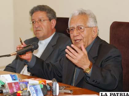 Cardenal Julio Terrazas insta a los políticos a desarrollar una campaña política