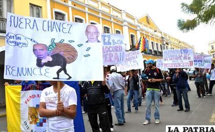 Durante la marcha en contra de Carlos Chávez