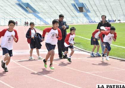 El inicio de la prueba de 1.200 metros varones