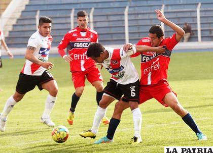 La última vez que jugaron en Potosí, ganó Universitario 1-0 el 20/04/2014