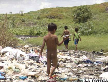 Al menos 4.000 familias dependían del reciclaje de desechos en el basurero de Phnom Penh