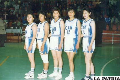 CAN en 1985, Mónica Alcócer, Rita Poma, Roxana Arévalo, Zaida Ramos y Magaly Ovando