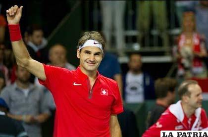Roger Federer festeja el triunfo ante Fognini