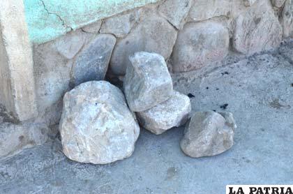 Piedras similares son las que se utilizaron en la agresión del concejal