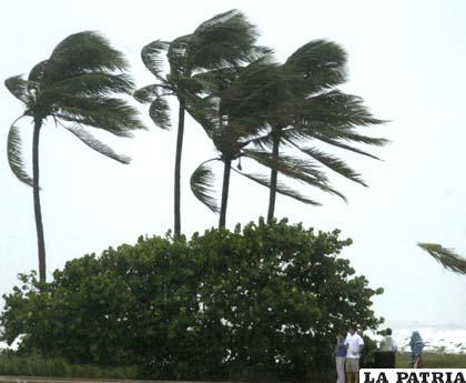 Huracán Odile se convirtió en tormenta tropical