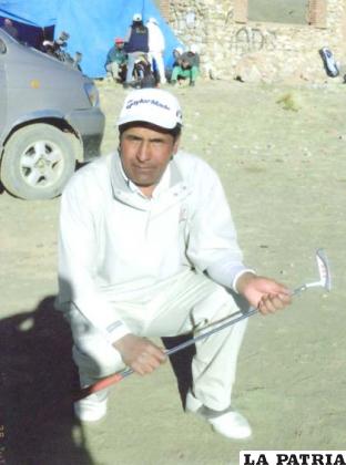 Guillermo Mamani del Huanuni Golf Club
