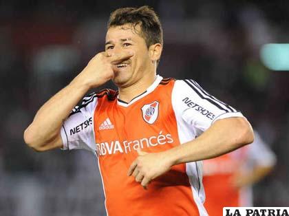 Rodrigo Mora anotó los dos goles de River