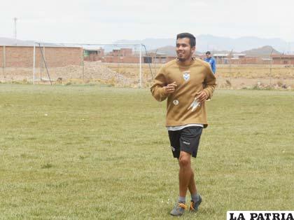 Jhosimar Prado en el entrenamiento de San José