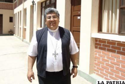 Actual arzobispo de Cochabamba Monseñor Oscar Aparicio 