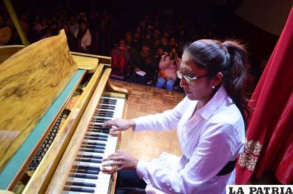 Hoy comienzan concursos de piano, violín y guitarra