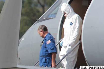 Médico expuesto al virus del ébola es ingresado en EE.UU.