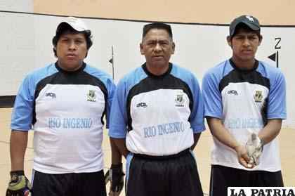 Gustavo Cayoja, Nicanor Mamani y Milton Cayoja, integrantes de Río Ingenio
