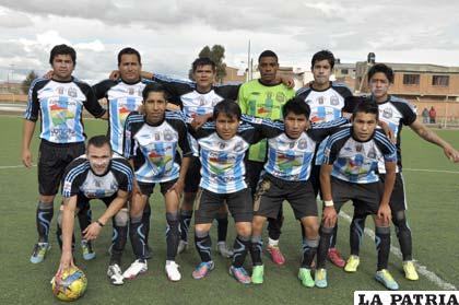 Las integrantes del equipo de Deportivo Kala