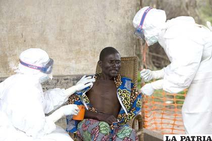 Atención a pacientes con ébola se realiza con severas medidas de seguridad sanitaria