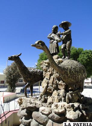 Plaza principal de Escara