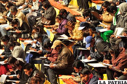 Maestros dieron examen de ascenso