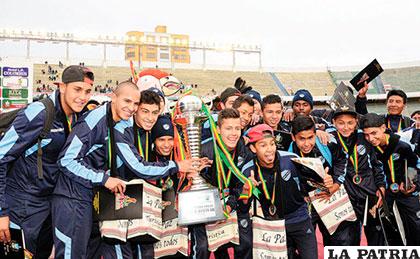 Bolívar fue el campeón de la Copa de Invierno Sub-18 /APG