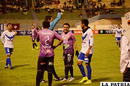 Miguel Loaiza fue expulsado a los 66 minutos