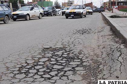 Varios proyectos de asfaltado presentan falencias