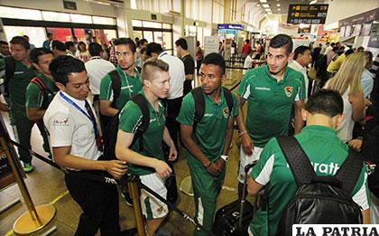 Baldivieso, aseguró que algunos jugadores no se dirigieron la palabra durante el viaje (no precisó nombres) /APG