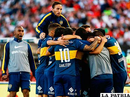 El festejo de los jugadores de Boca Junior /foxsportsla.com