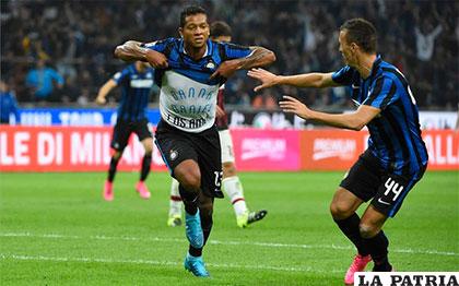 Freddy Guarín celebra el gol que anotó para la victoria de Inter /sport.es