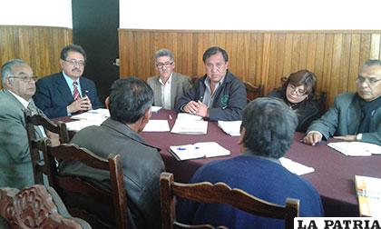 Alcalde y choferes se reunieron para coordinar tareas