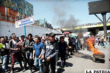 Movilización de estudiantes de la Universidad Pública de El Alto /APG