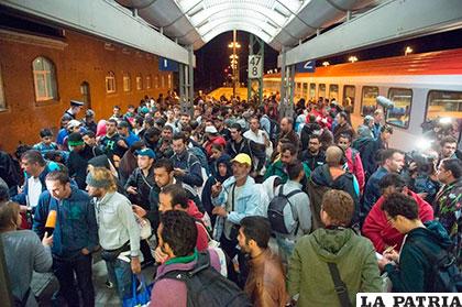 Refugiados se dirigen a Croacia y Eslovenia como alternativa para sobrevivir /20minutos.es