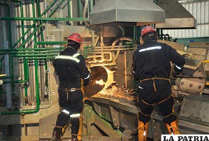 Proyectos de minería de la Gobernación apuntan a la industrialización de materia prima
