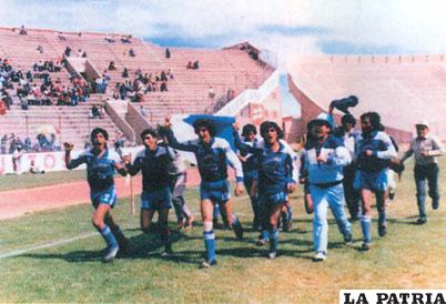 Estudiantes se consagró campeón de fútbol en 1986