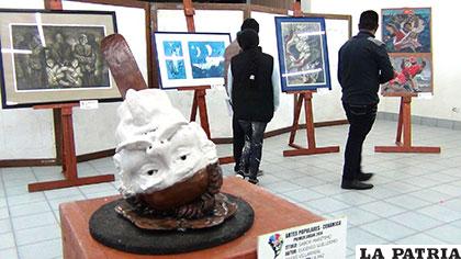 La exposición de las obras se realiza en la Casa Municipal de Cultura 