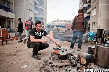 Damnificados en Chile por el terremoto viven en las calles /listindiario.com