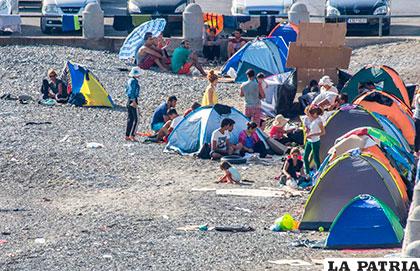 Miles de refugiados viven en carpas en la isla griega de Kos /andaluciainformacion.es