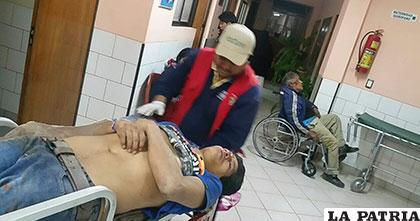 Uno de los heridos llega al hospital /ANF