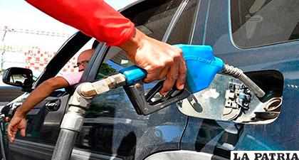 El precio del combustible ha registrado precios bajos /elaviador.do