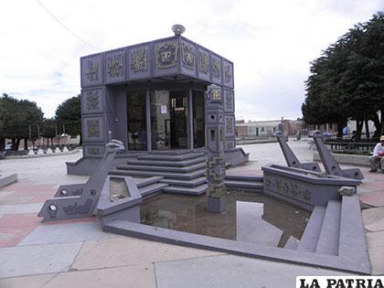 Plaza 16 de Marzo, de Santiago de Huari