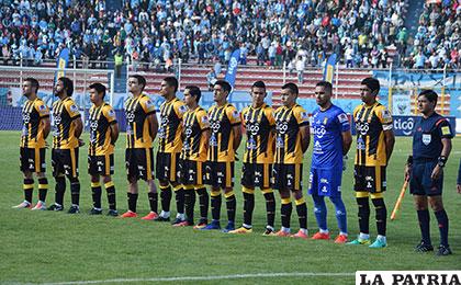  Futbolistas de la escuadra de The Strongest /APG