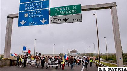 Ciudadanos de Calais pidieron cierre de campamentos de migrantes /elperiodico.com