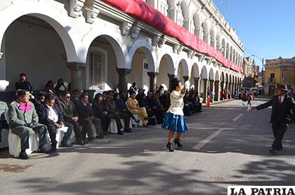 Acto especial celebró los 190 años de creación del departamento de Oruro